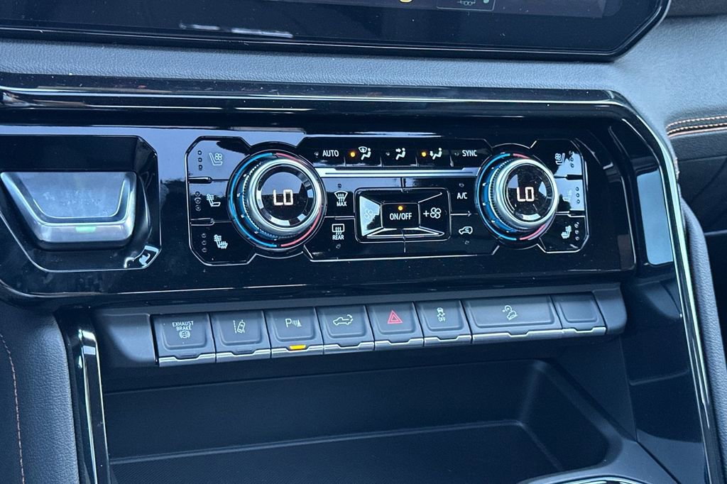 New 2026 GMC Sierra 3500 AT4 image 17