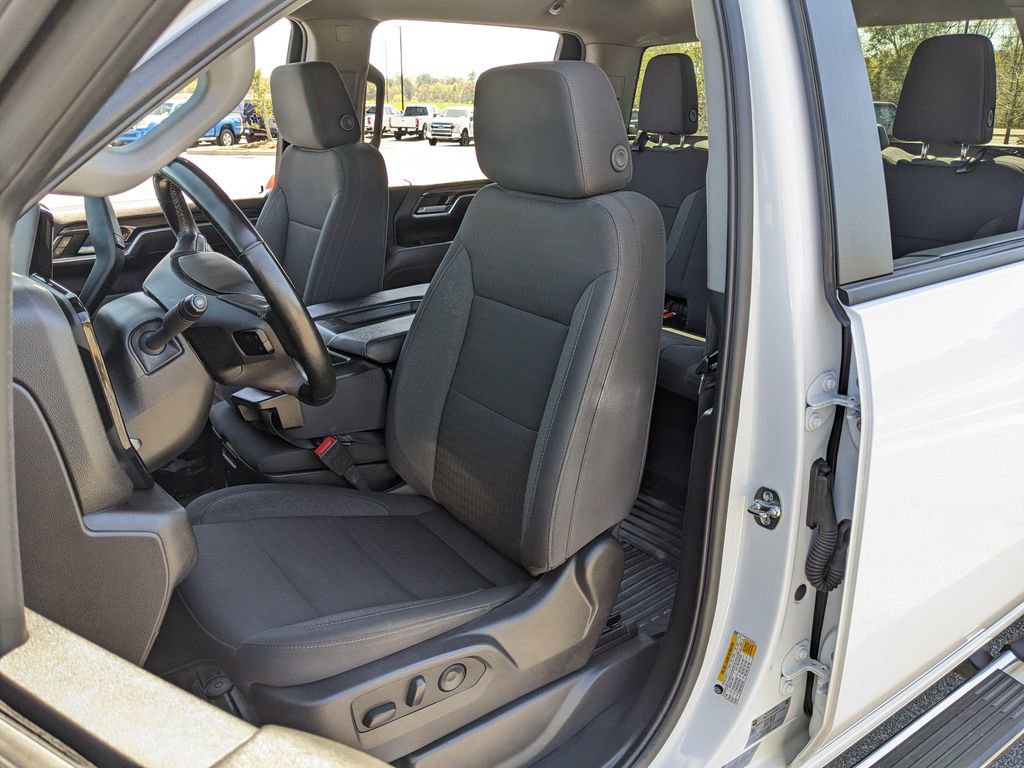 Used 2025 Chevrolet Silverado 2500 LT w/ Convenience Package image 39