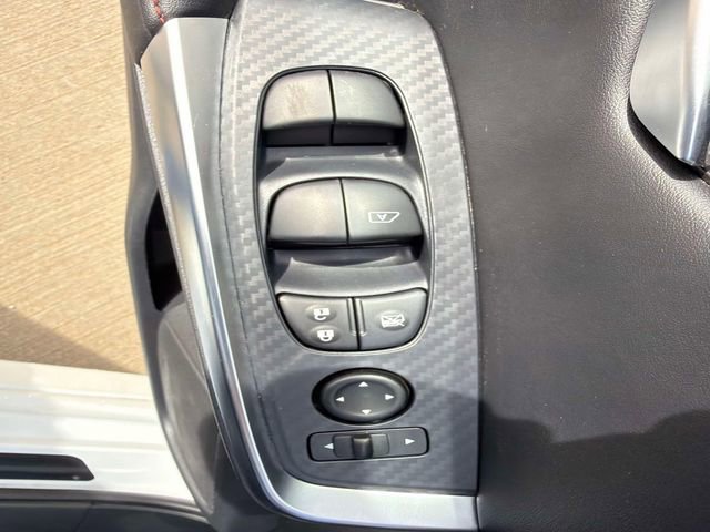 Used 2025 Nissan Sentra SR FWD image 15