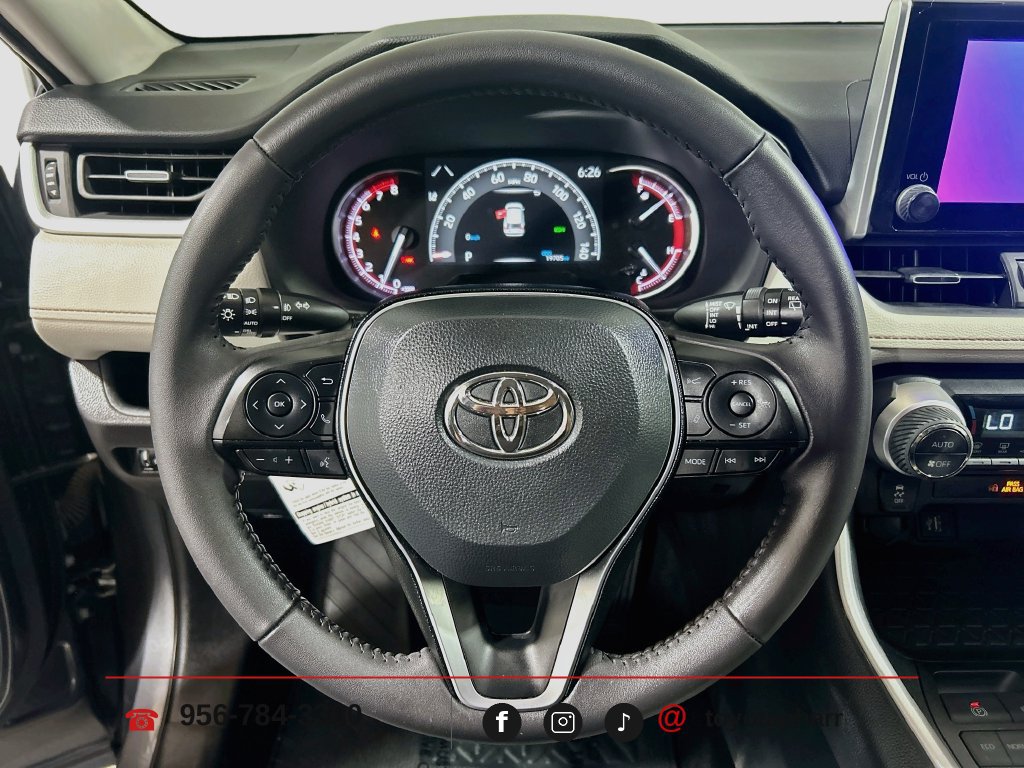 Used 2025 Toyota RAV4 XLE Premium FWD image 10