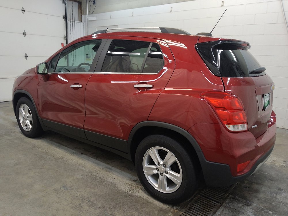 Used 2018 Chevrolet Trax LT w/ LT Convenience Package image 3