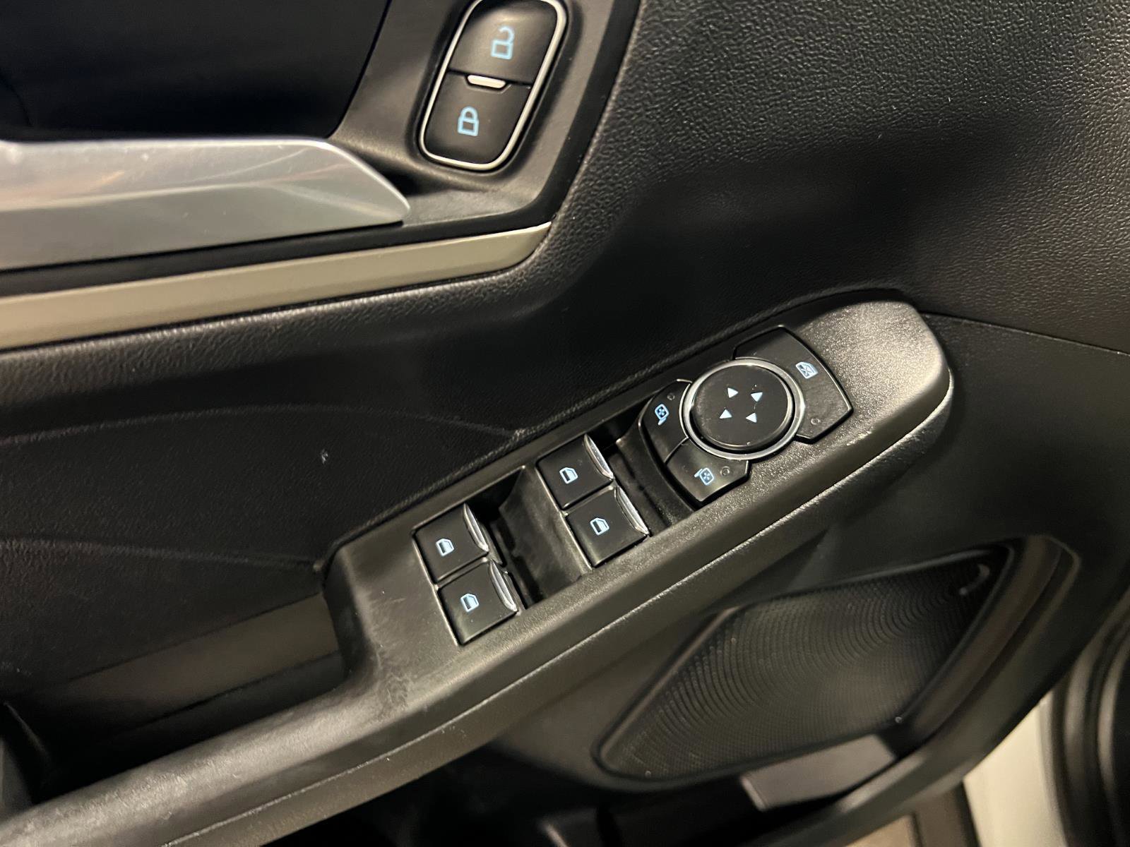 Used 2021 Ford Escape SEL image 27