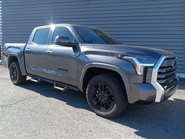 Used 2025 Toyota Tundra Limited image 1
