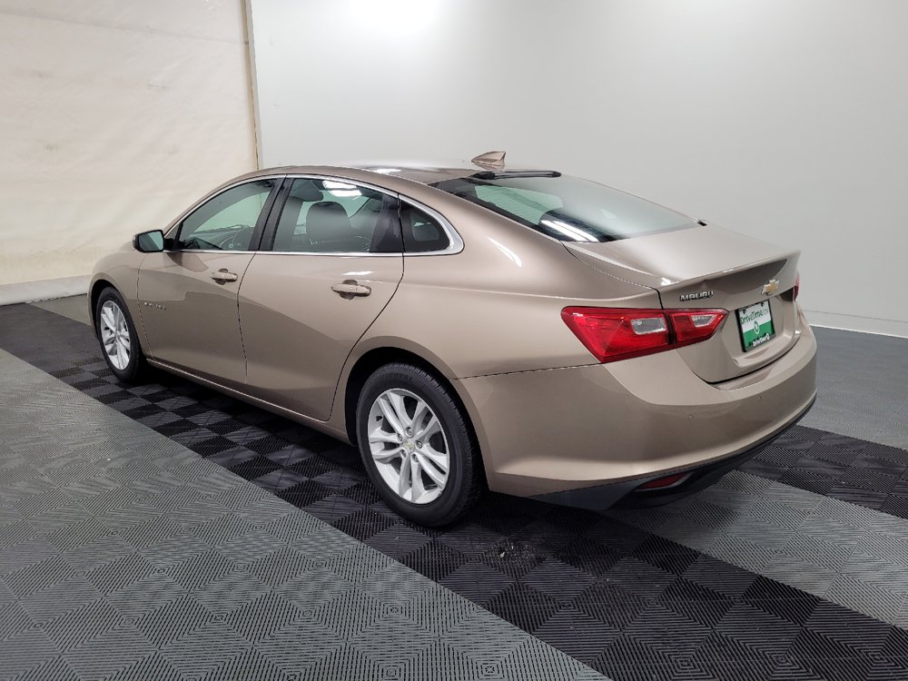 Used 2018 Chevrolet Malibu LT w/ Driver Confidence Package FWD image 3