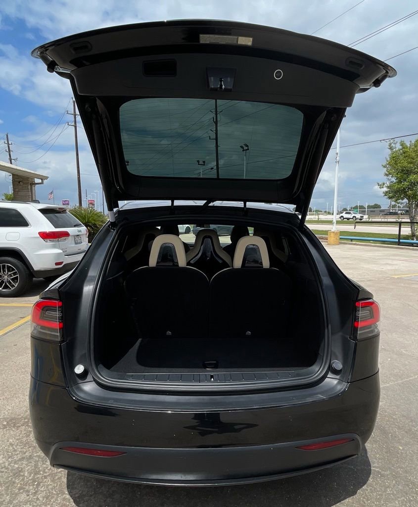 Used 2016 Tesla Model X 75D AWD/4WD image 11