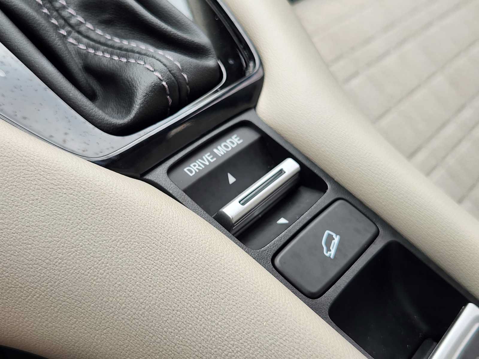Certified 2026 Honda HR-V LX image 20