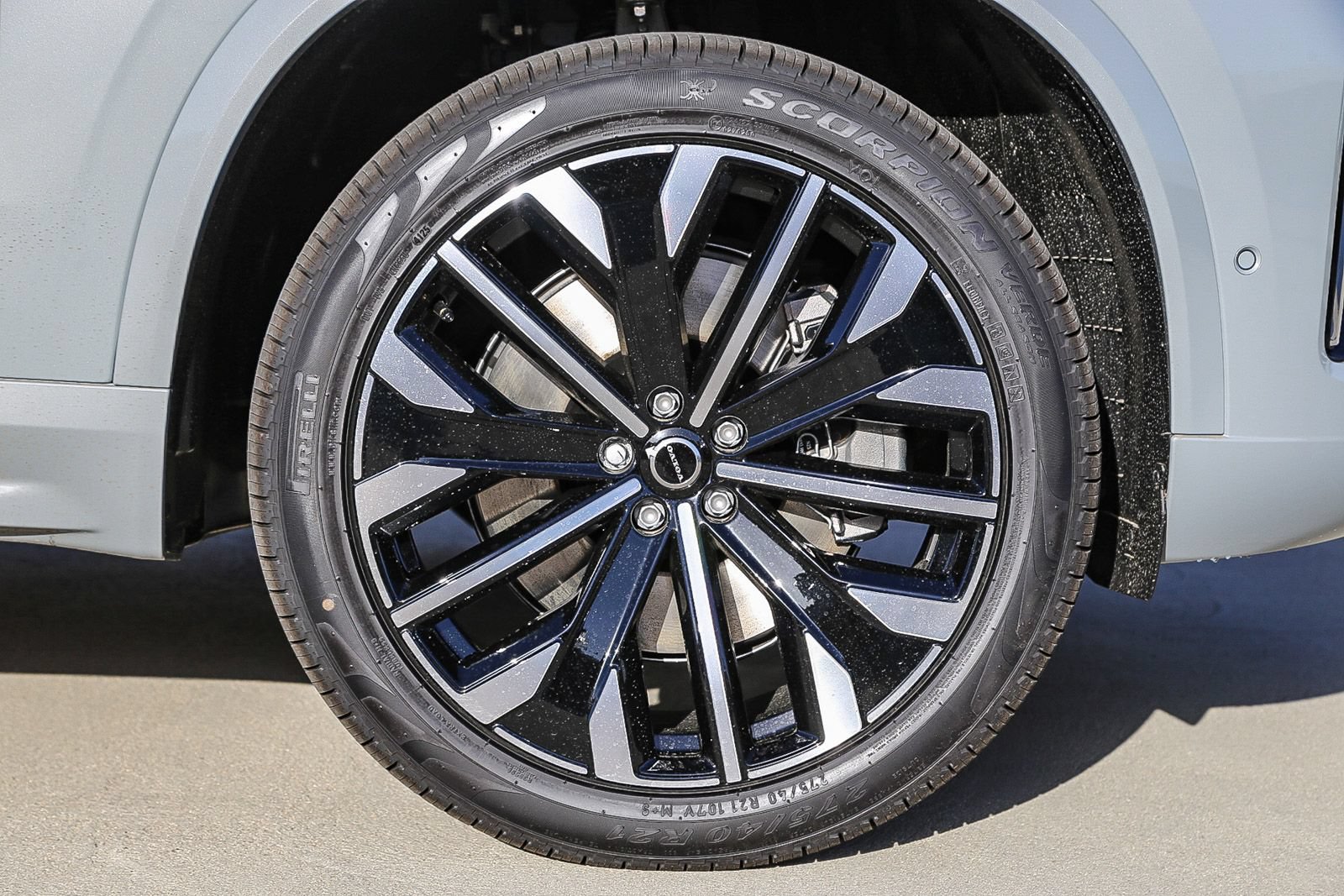 New 2026 Volvo XC90 T8 Ultra w/ Protection Package Premier AWD/4WD image 10