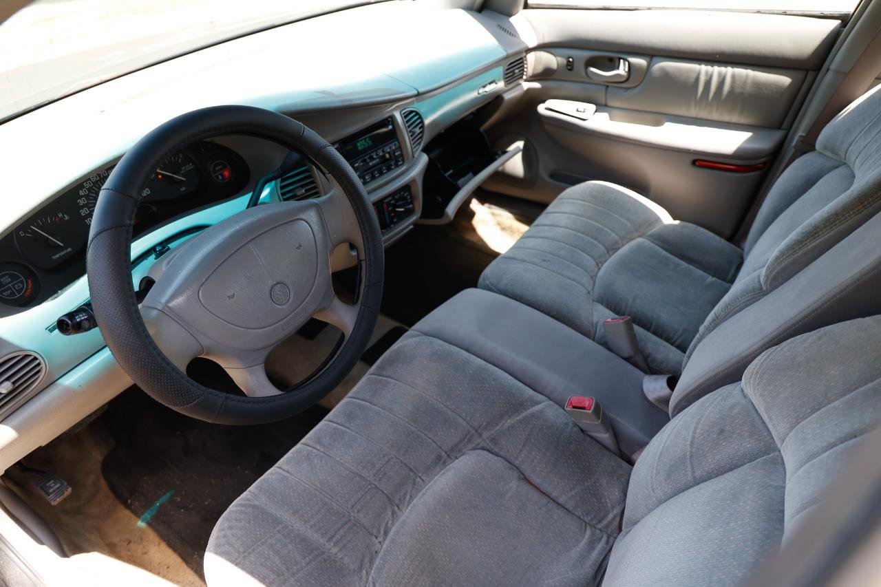 Used 2001 Buick Century Custom w/ Premium Pkg FWD image 4