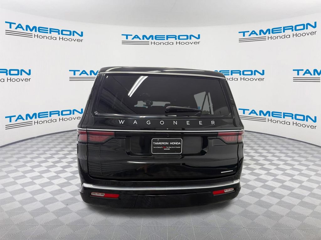 Used 2024 Jeep Wagoneer L Series II RWD image 4