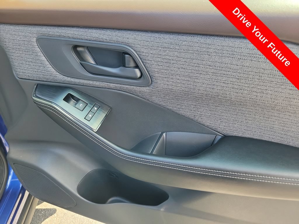 Used 2021 Nissan Rogue S FWD image 19