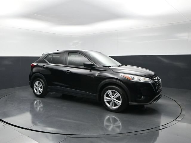 Certified 2025 Nissan Kicks Play S