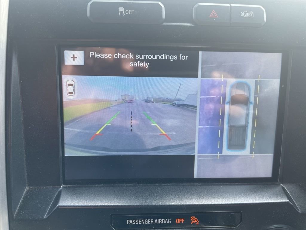 Used 2016 Ford F150 Platinum w/ Equipment Group 701A Luxury image 21