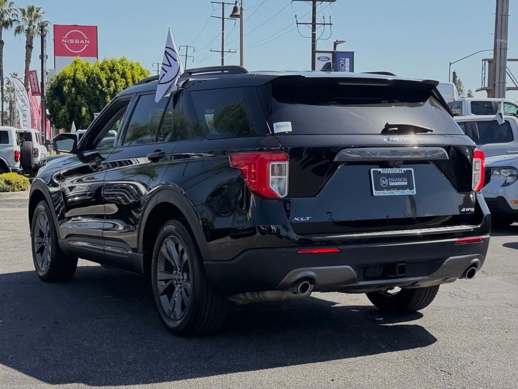 Certified 2022 Ford Explorer XLT w/ Equipment Group 202A image 6