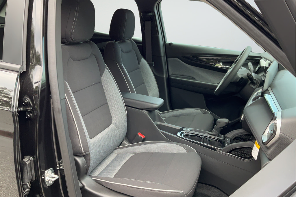 New 2026 Chevrolet TrailBlazer LS FWD image 17