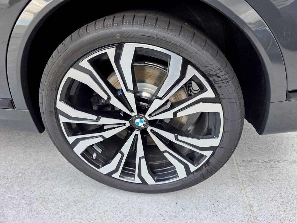 New 2027 BMW X7 M60i AWD/4WD image 6