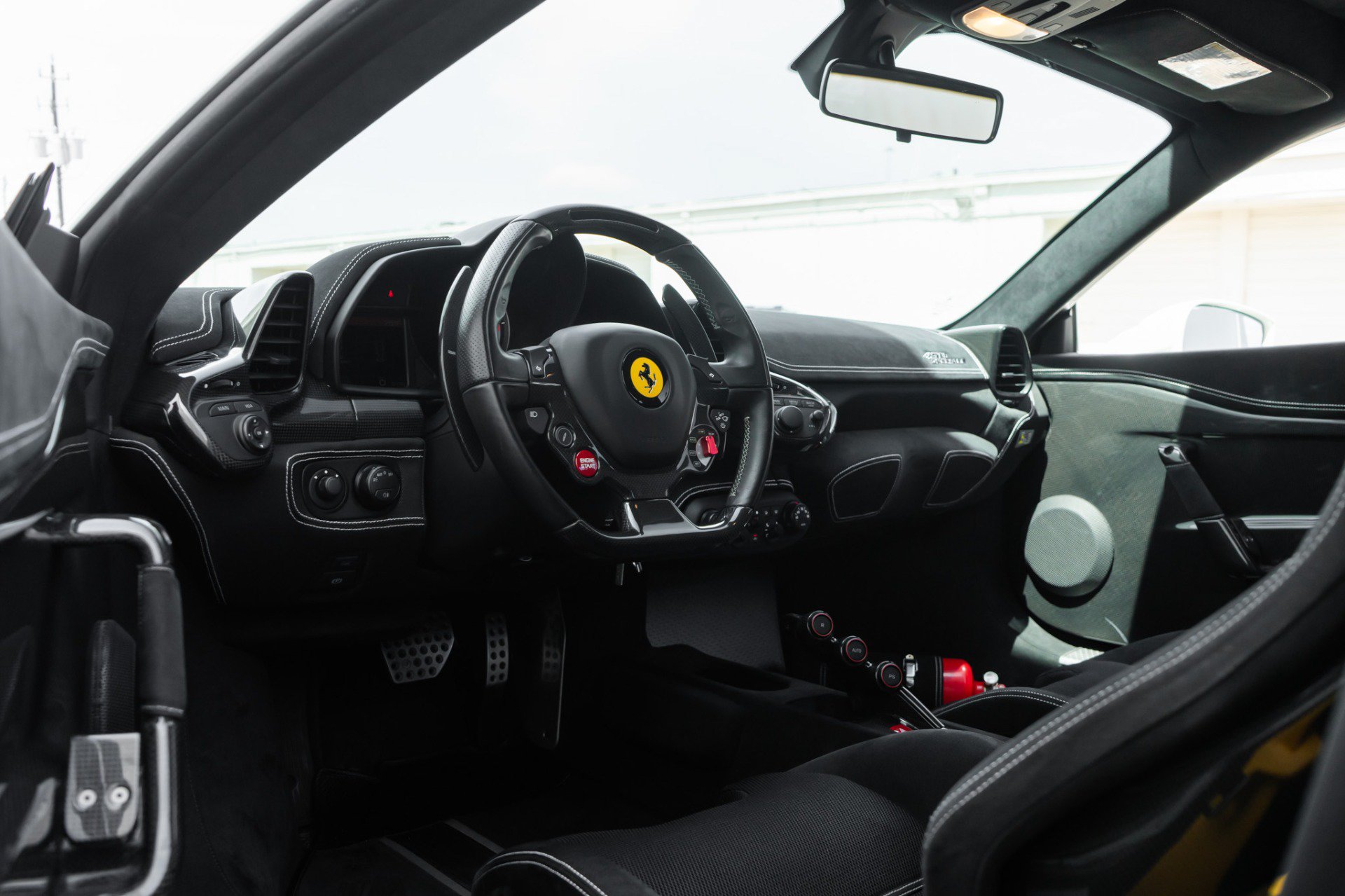 Used 2015 Ferrari 458 Speciale Coupe RWD image 6