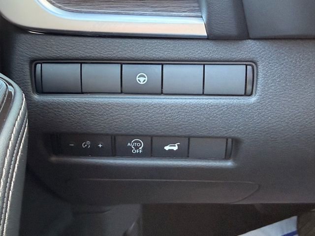 Certified 2025 Nissan Rogue Platinum AWD/4WD image 33