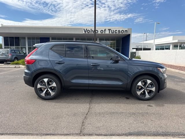 New 2026 Volvo XC40 B4 Plus w/ Protection Package FWD image 4