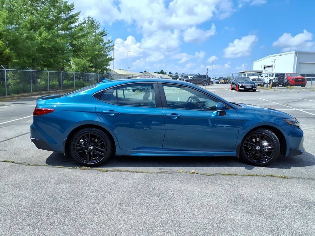 Used 2026 Toyota Camry SE w/ Convenience Package FWD image 7