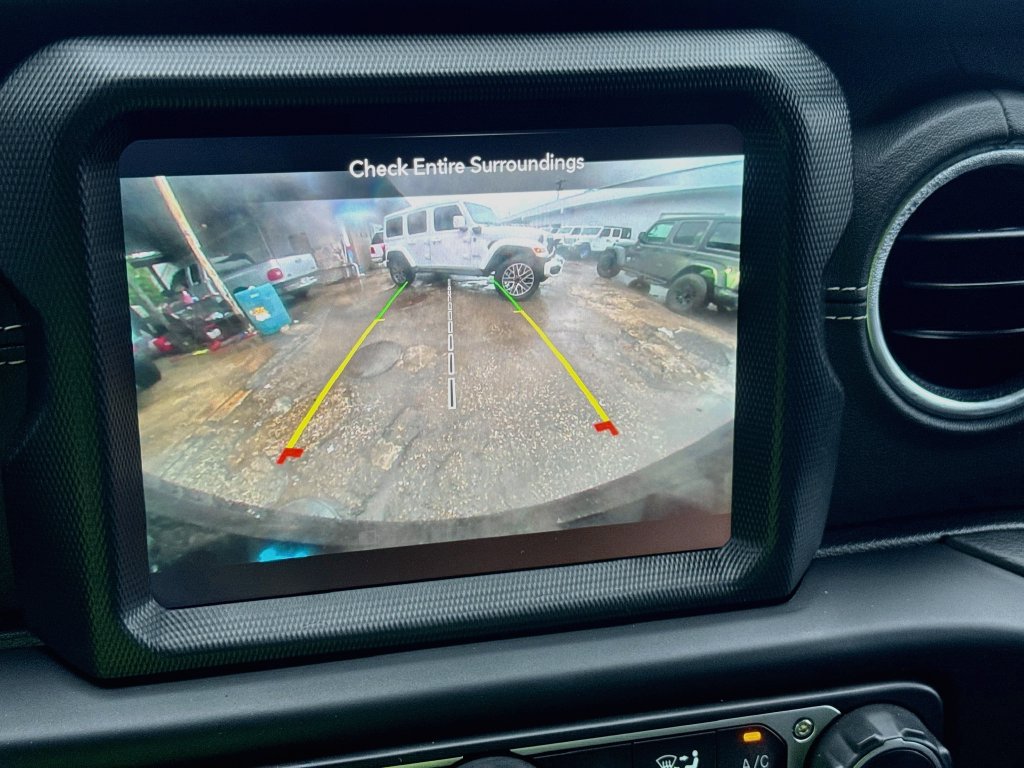 Certified 2023 Jeep Wrangler Unlimited Sahara AWD/4WD image 15
