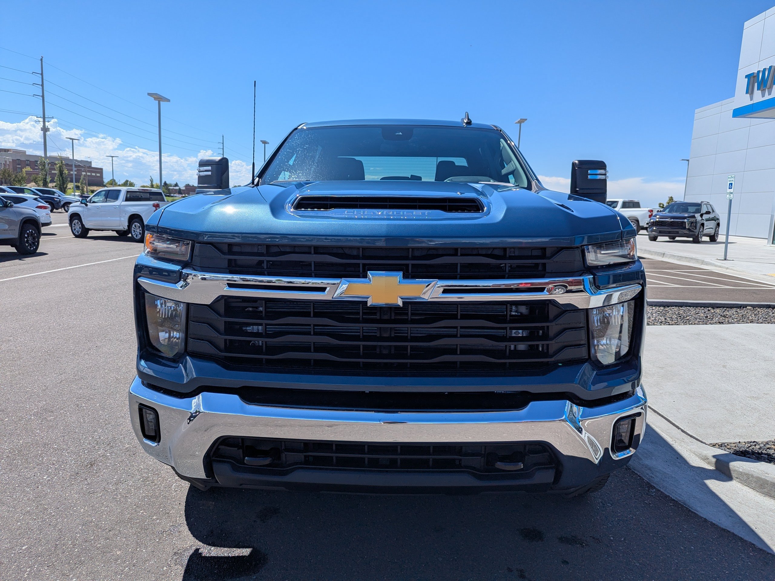 New 2026 Chevrolet Silverado 3500 LT AWD/4WD image 3