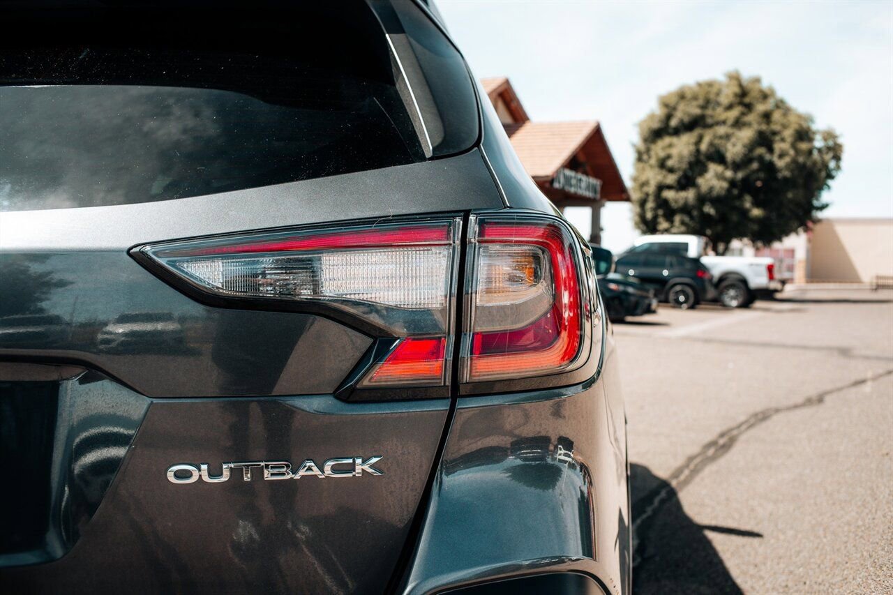 Used 2020 Subaru Outback Premium AWD/4WD image 14