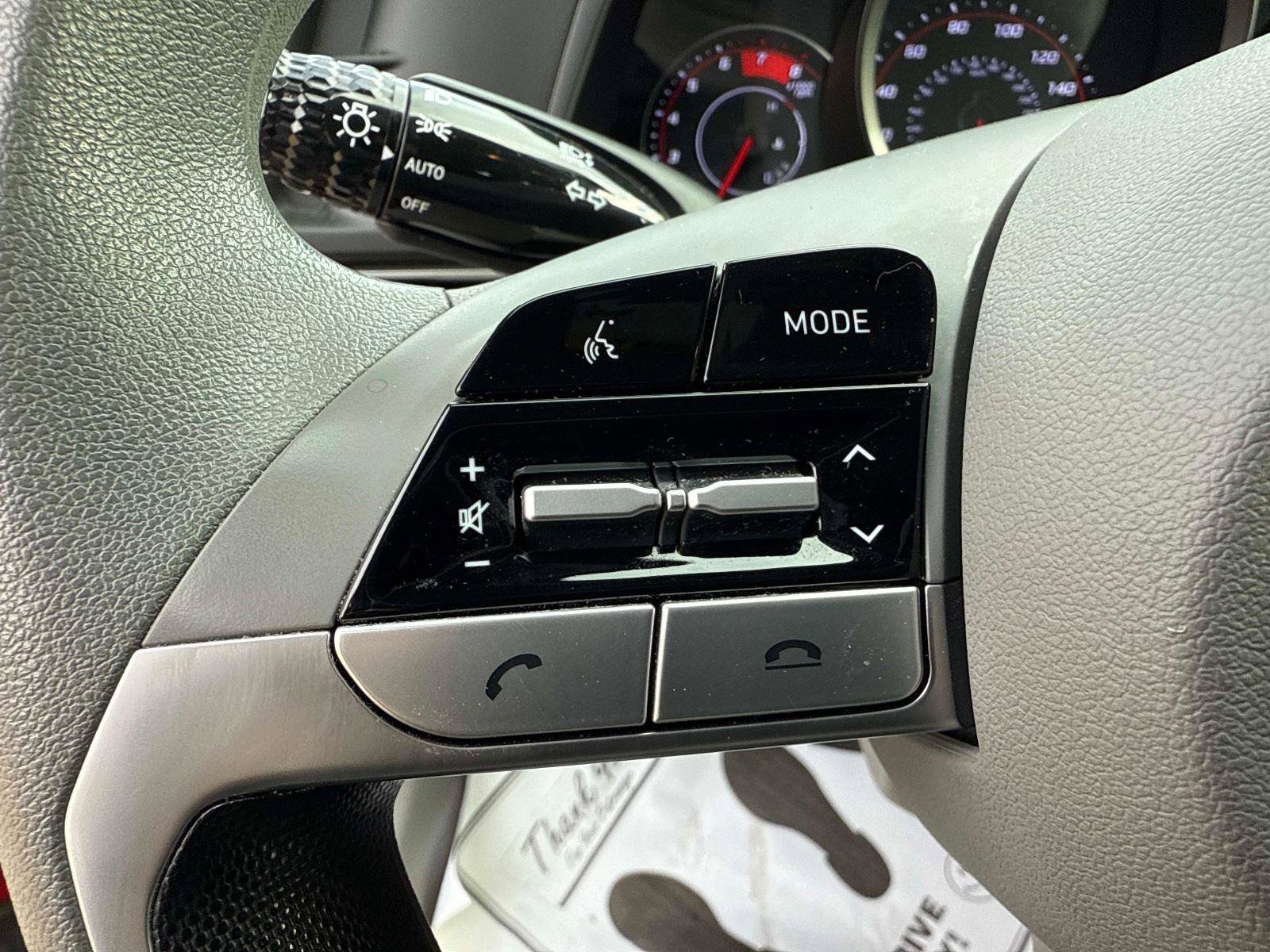 Certified 2023 Hyundai Elantra SEL image 28