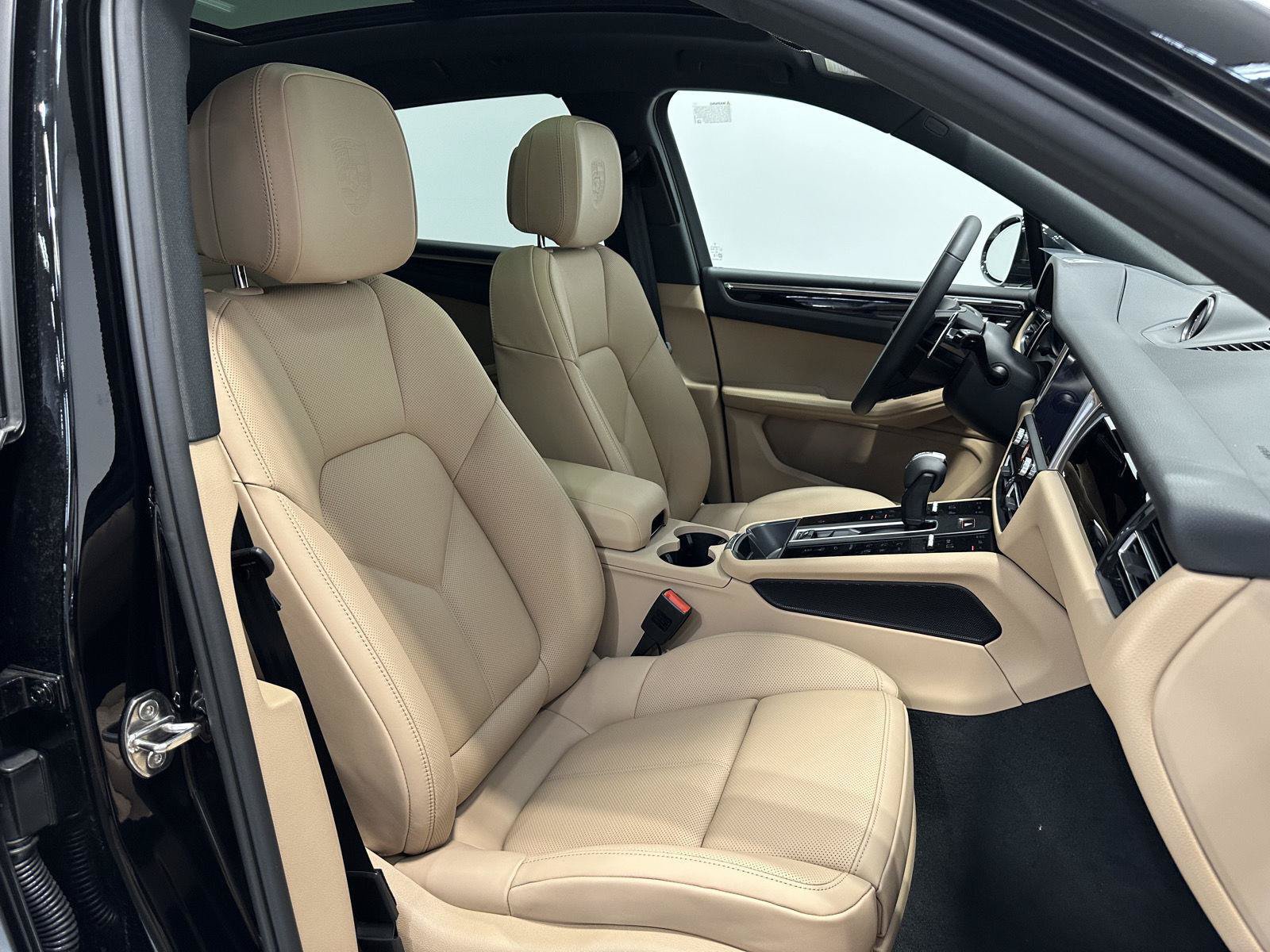 New 2026 Porsche Macan AWD/4WD image 44