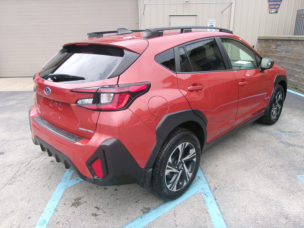 Used 2024 Subaru Crosstrek 2.0i Premium AWD/4WD image 5
