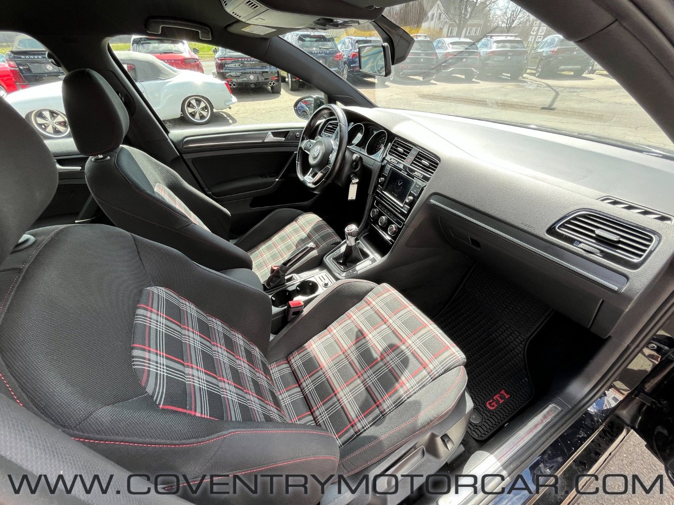 Used 2019 Volkswagen Golf 4-Door image 27