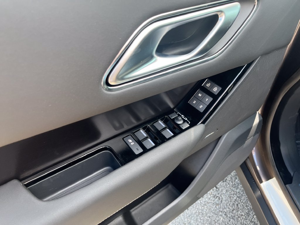 New 2026 Land Rover Range Rover Velar Belgravia AWD/4WD image 11