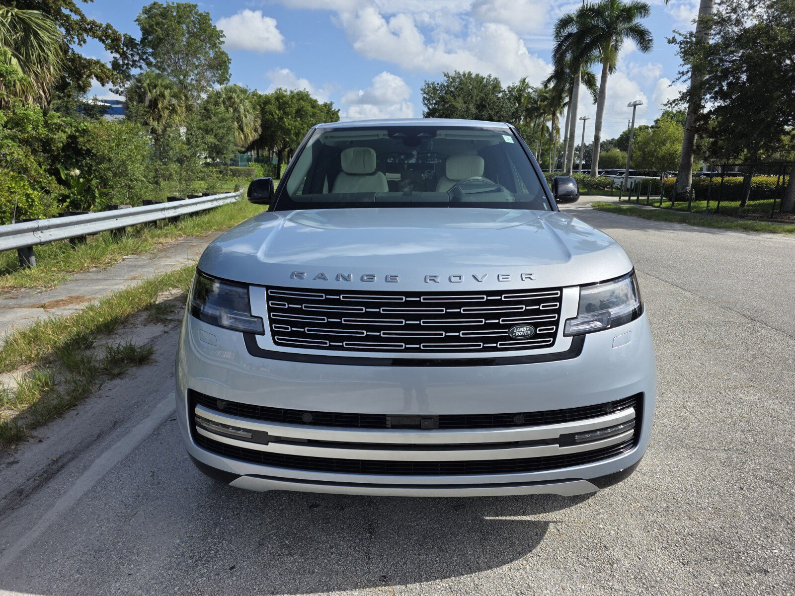 New 2026 Land Rover Range Rover Autobiography AWD/4WD image 8