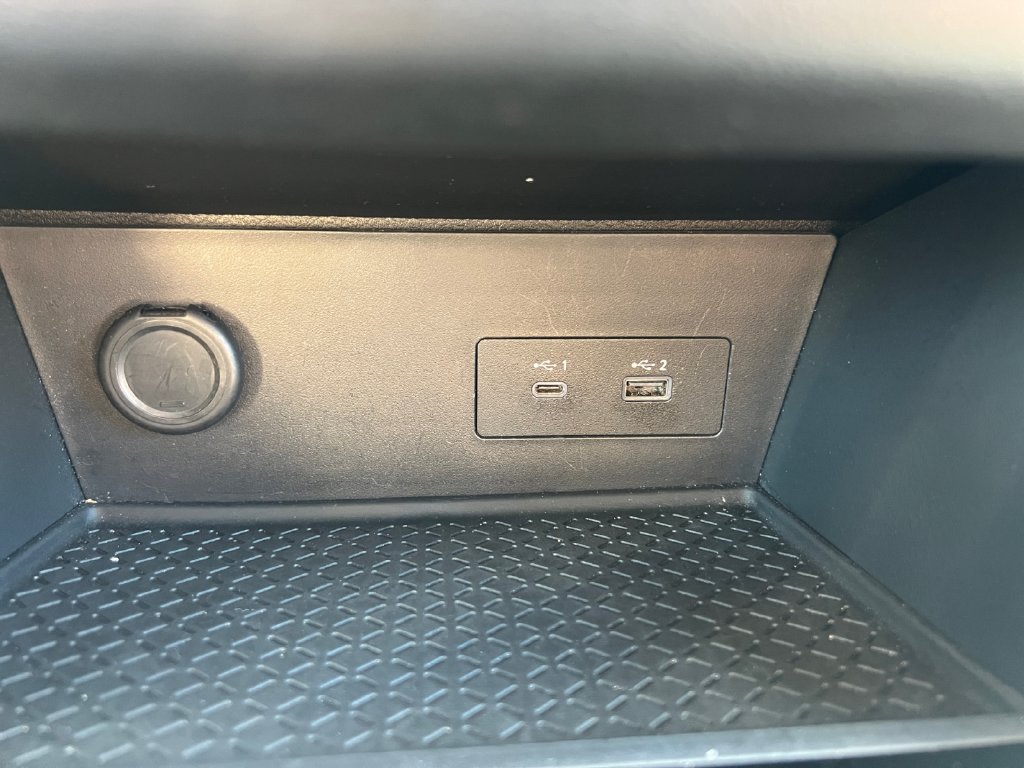 Used 2024 Nissan Pathfinder SV AWD/4WD image 25