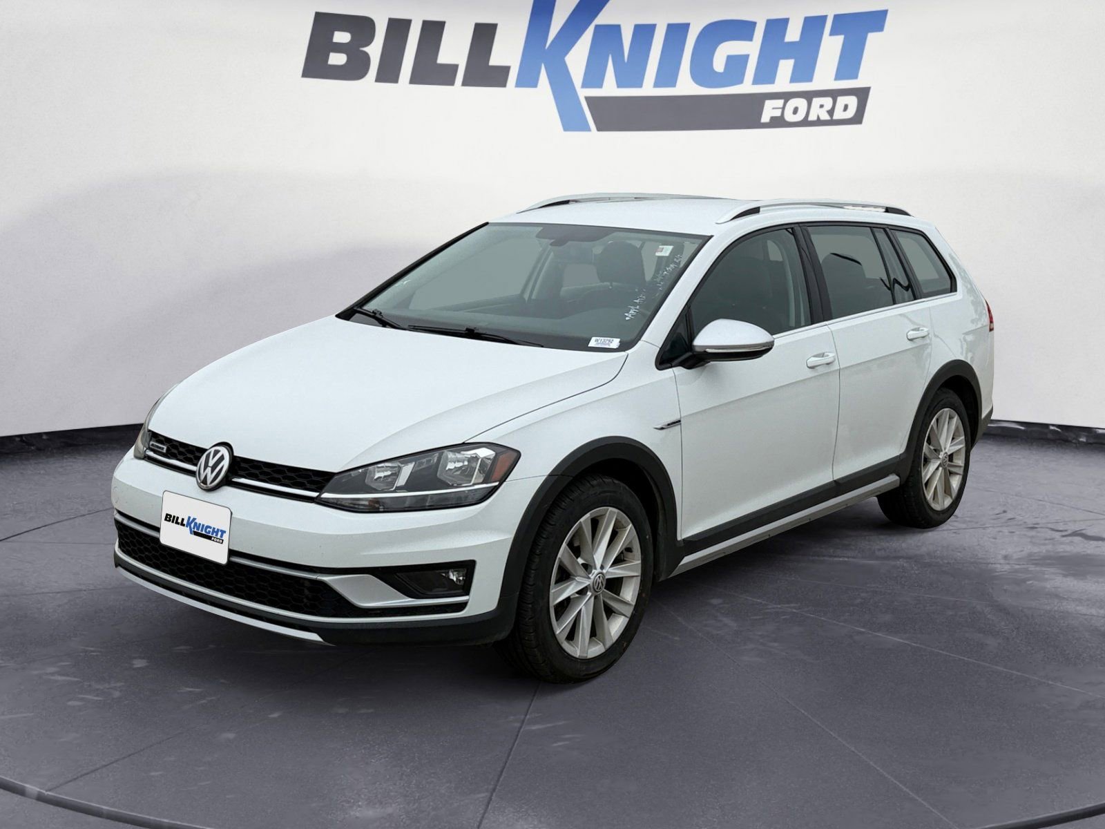 Used 2019 Volkswagen Golf Alltrack S image 1