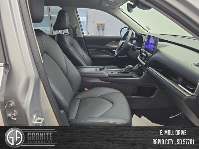 Used 2024 Toyota Grand Highlander XLE image 36