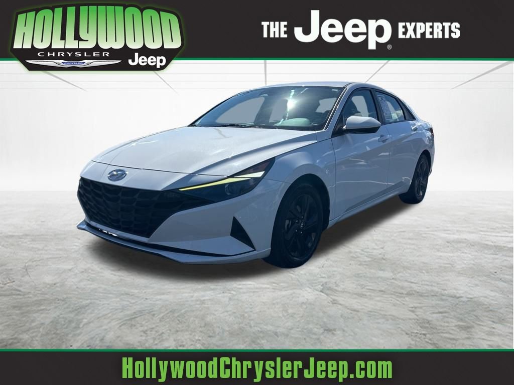 Used 2023 Hyundai Elantra SEL w/ Cargo Package