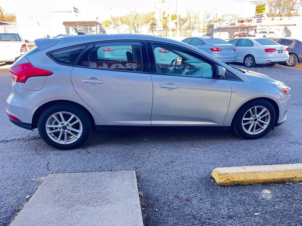 Used 2018 Ford Focus SE image 6