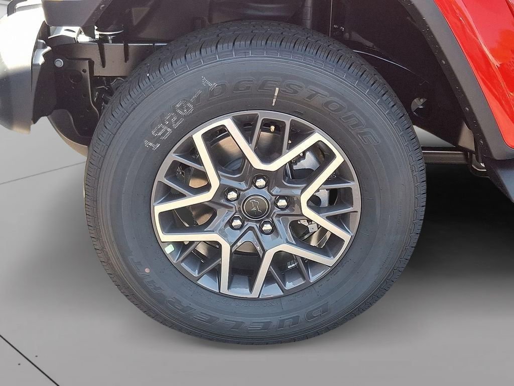 New 2025 Jeep Wrangler Unlimited Sahara w/ Technology Group AWD/4WD image 8