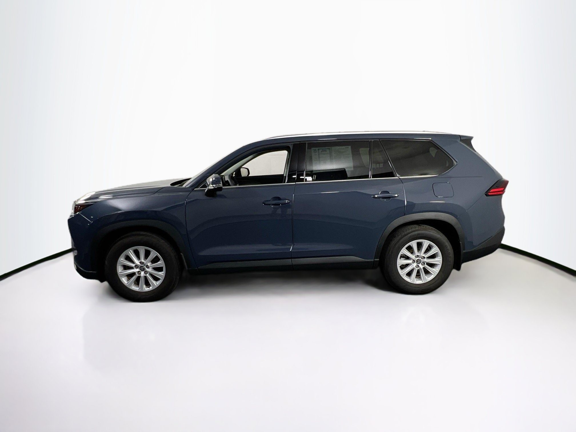 Used 2025 Toyota Grand Highlander AWD image 8