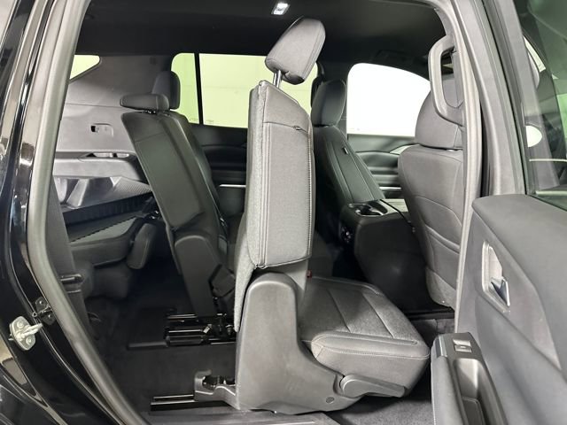 Used 2024 Chevrolet Traverse LS image 27