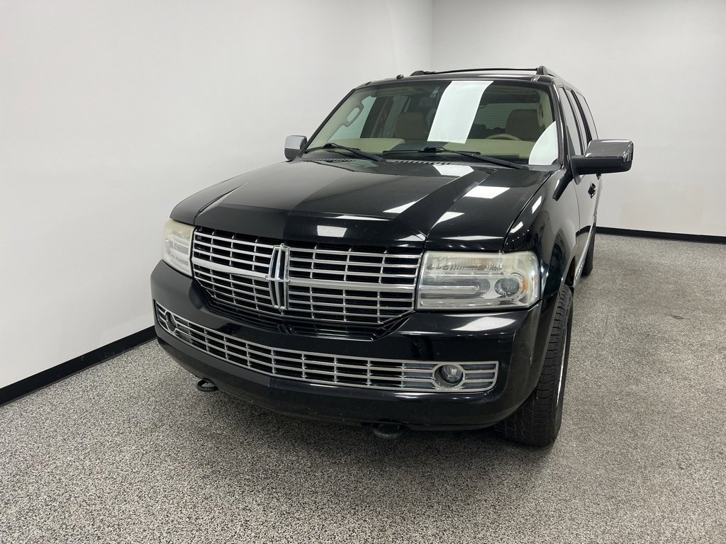 Used 2008 Lincoln Navigator L 4WD image 3