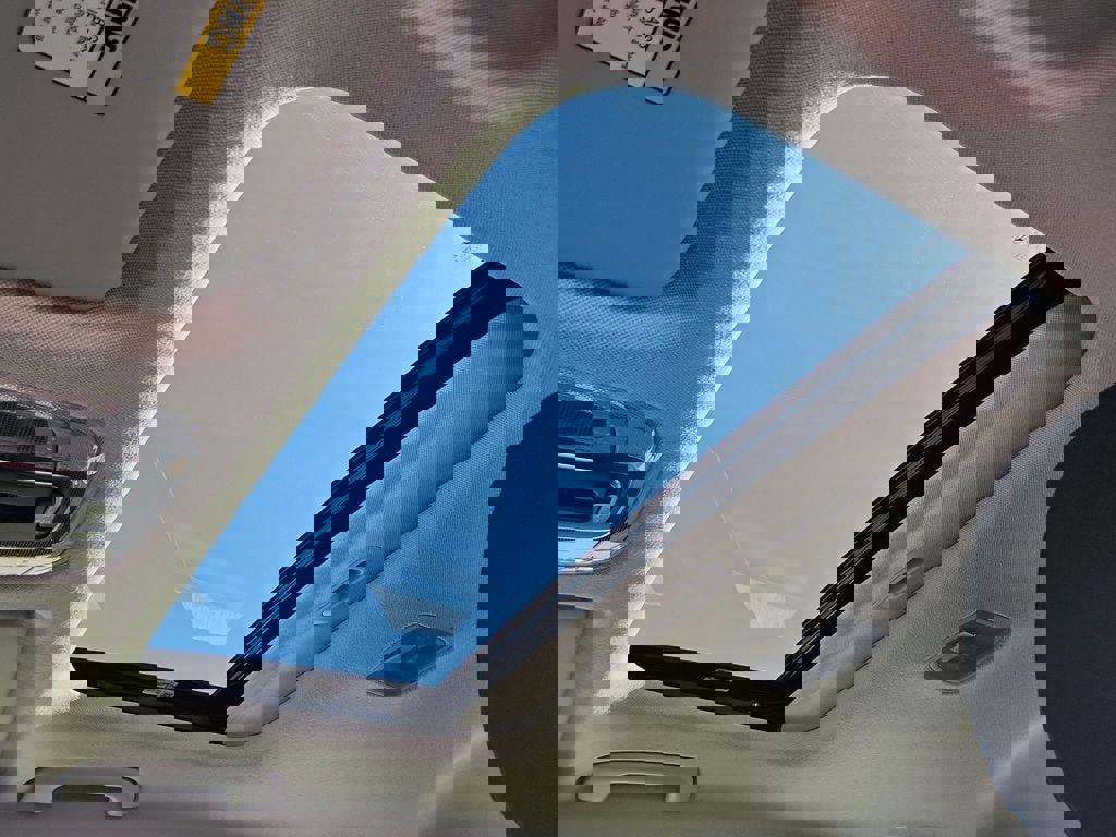 Used 2024 Hyundai Elantra SEL w/ Convenience Package image 20