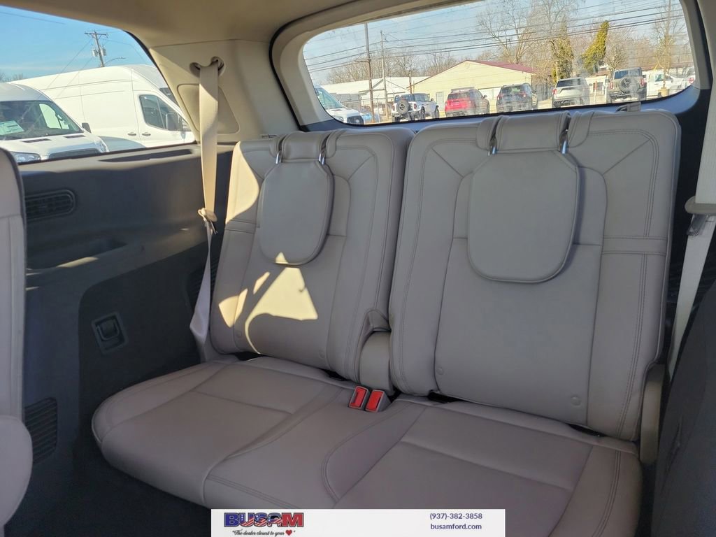 Used 2023 Lincoln Aviator Reserve w/ Equipment Group 201A image 12