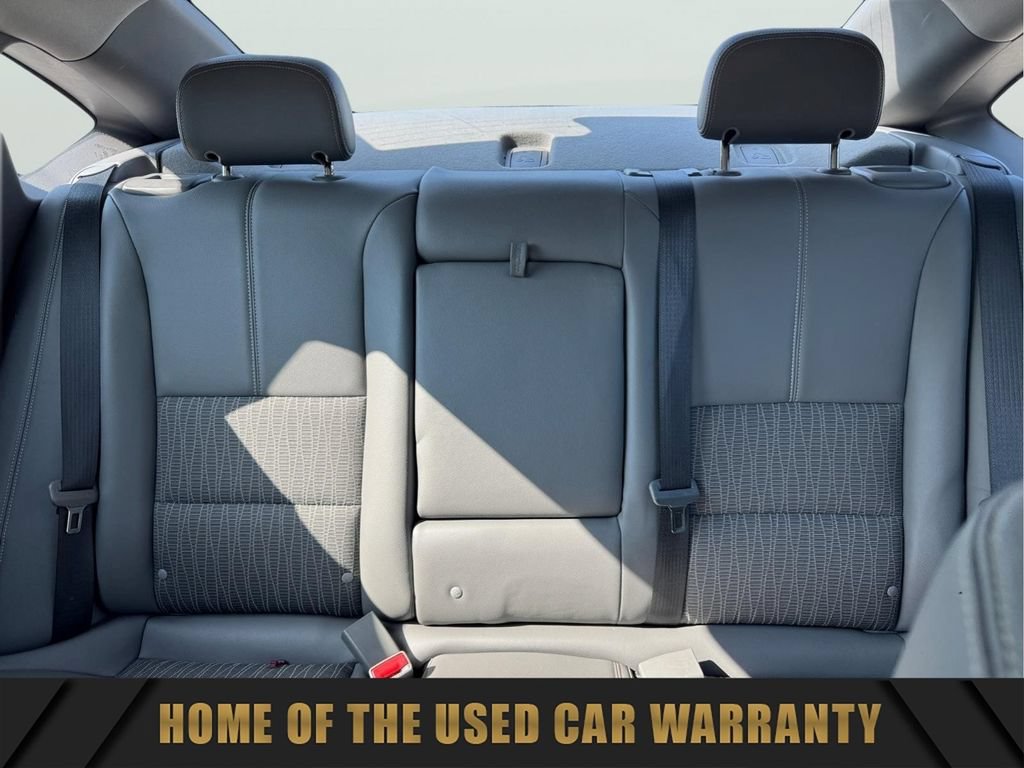 Used 2017 Chevrolet Impala LT FWD image 19