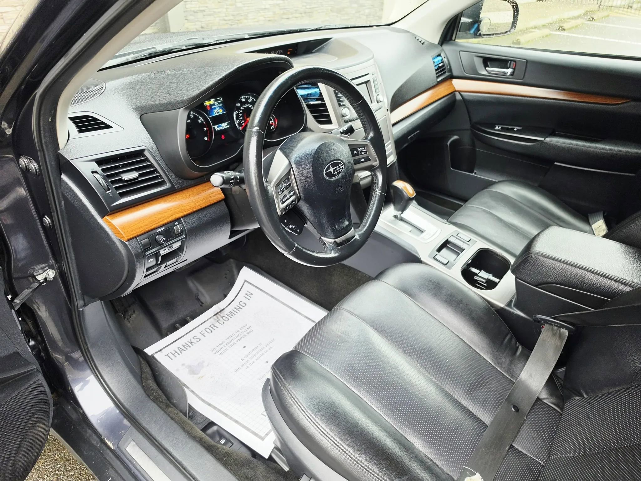 Used 2013 Subaru Outback 3.6R Limited w/ Moonroof Pkg AWD/4WD image 9