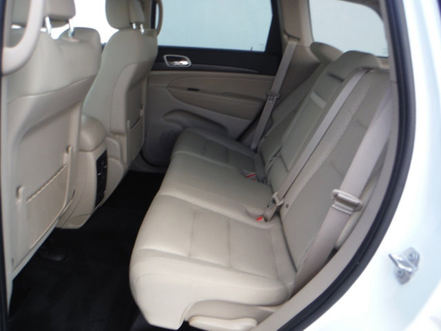 Used 2022 Jeep Grand Cherokee Laredo E w/ Security & Convenience Group AWD/4WD image 47
