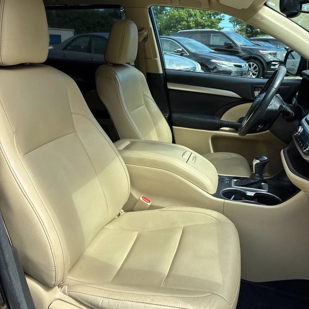 Used 2015 Toyota Highlander XLE AWD/4WD image 23