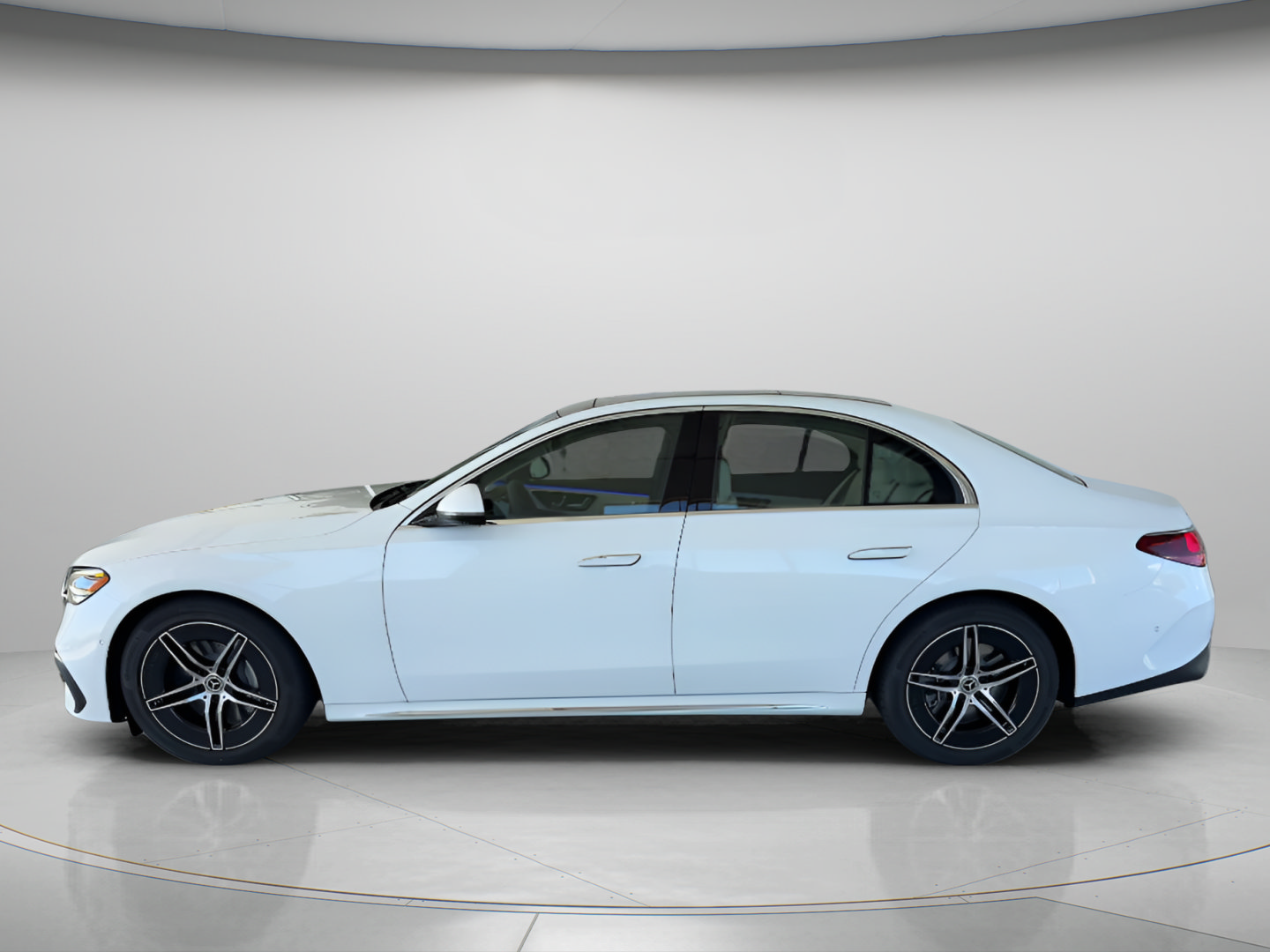 New 2026 Mercedes-Benz E 450 4MATIC Sedan image 8