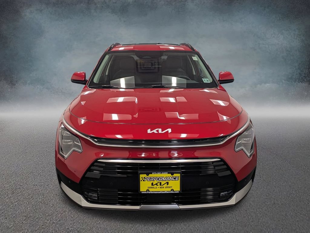 Certified 2023 Kia Niro SX Touring FWD image 2
