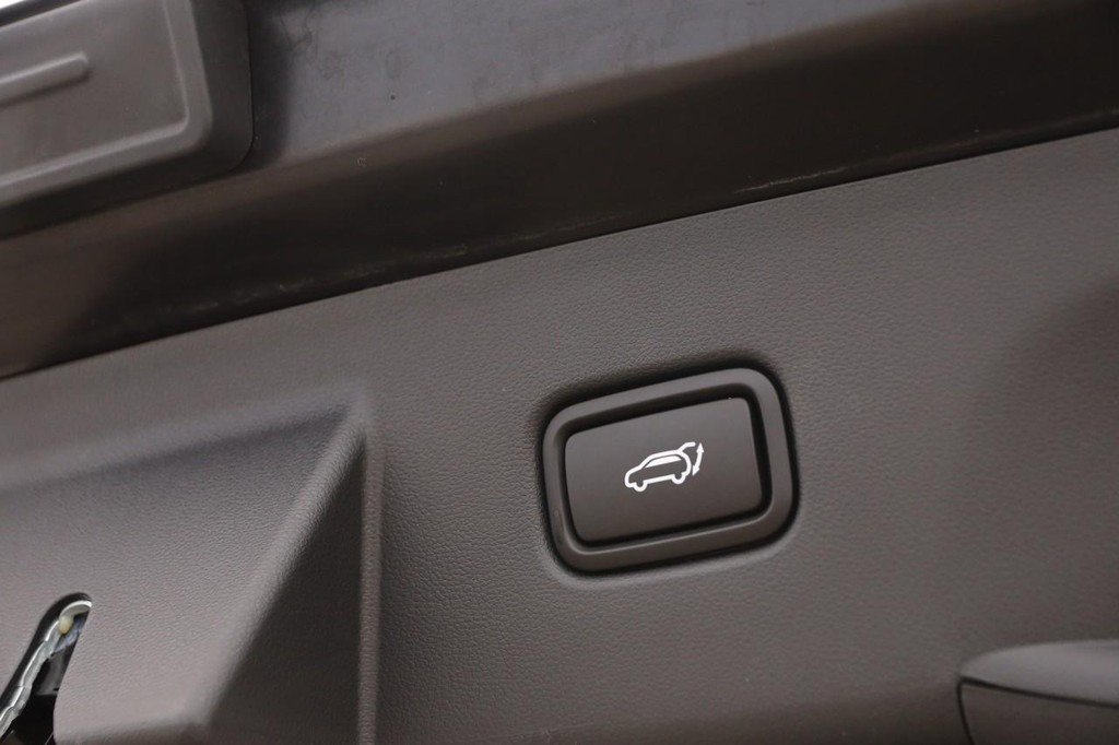 Used 2025 Hyundai Tucson Limited image 8